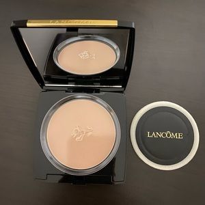 DUAL FINISH PRESSED POWDER